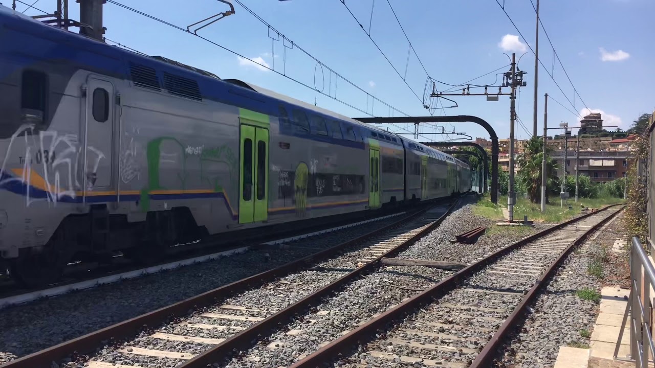Treni sul curvone di Roma San Pietro / Train at Roma S.Pietro