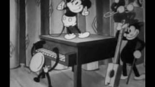 Mickey sings  Minnies Yoo Hoo  - mickeys disney st