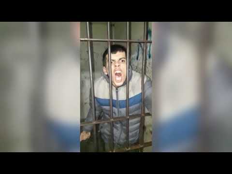 Preso rinde tributo al diablo (saturado)