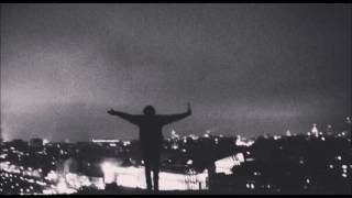 Hora 04:11 - Hungry pup