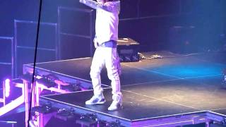 Justin Bieber - Bigger - live Sheffield 23 march 2011 - HD