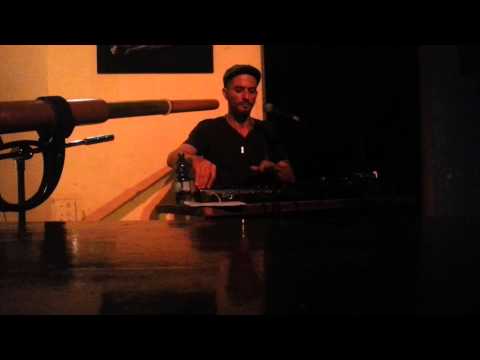 Eran Hollander Live - LION KING - "The Lion Sleeps Tonight" - 15.9.2013 @ Tsuzman Bar Tel Aviv