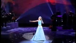 Christina Aguilera - I Turn To You &amp; What A Girl Wants (AMA 2000)