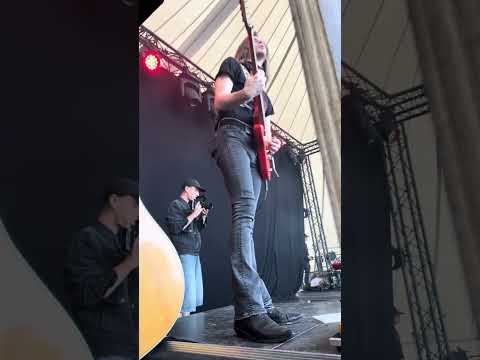 Video: Can't Get High (Red Leather) Northside Fest DK