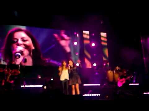 Vanesa Martin y AnnaLisa, Si me olvidas. Sevilla 19-06-15