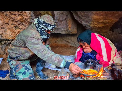 Strange moment: Homeless mother rescued from snow and blizzard by mountain man