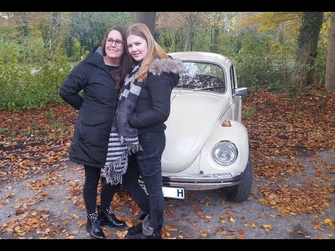 VW Käfer 1302  -  Shirin & Kerstin geben Gas