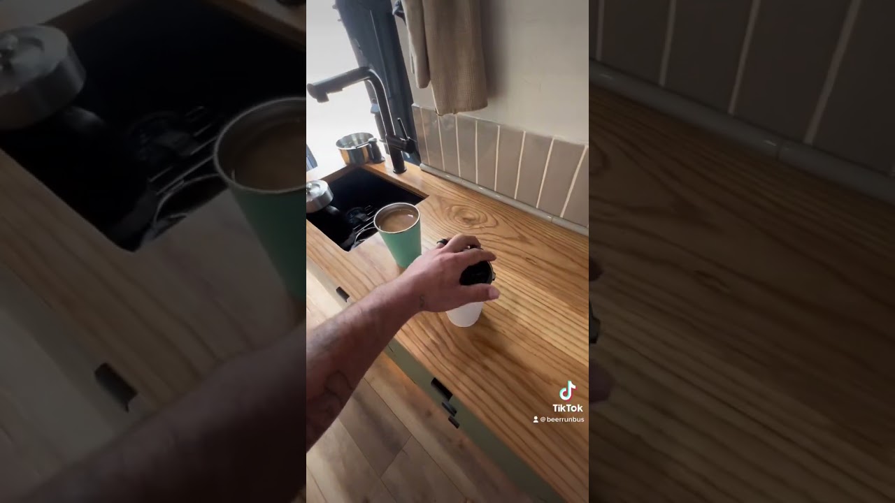 Woke up at the beach in a Camper Van #vanlife #campervan #vanlifers #campervanadventures