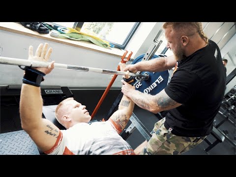 BREAKING THE RECORD ON THE CHEST - WAGON PREPARES THE WORLD CHAMPION