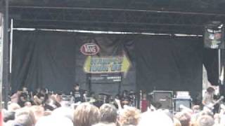 Silverstein - Defend You (live)