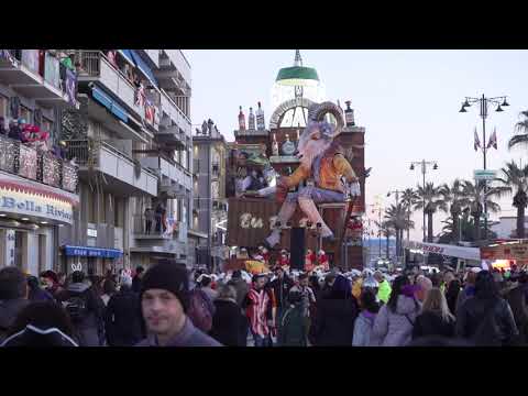 Al via il Carnevale di Viareggio: sui carri sfilano ironia e denuncia, malinconia e poesia