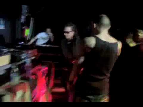 VACCA LIVE @ CAVEAU 24APRILE 2010! MR CARTOON!