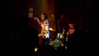 Yelle -&quot;Mon Meilleur Ami&quot;Live Orlando FL 10/11/08(AC Mix...)