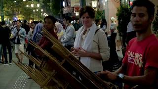 Download lagu BULE CANTIK TERKESIMA -- BOJO LORO -- CALUNG FUNK MALIOBORO YOGYAKARTA mp3 Download lagu BULE CANTIK TERKESIMA -- BOJO LORO -- CALUNG FUNK MALIOBORO YOGYAKARTA mp3