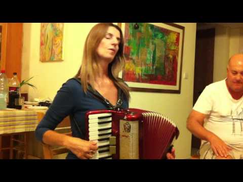 אמא עוד סולו אקורדיון mov