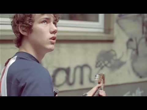 Henning May  19 Jahre alt - Vor Annenmaykantereit -  Köln