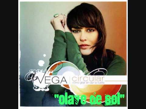 Vega - Clave De Sol (Circular: Cómo Girar Sin Dar La Vuelta, 2007)