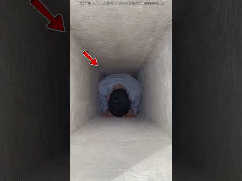 He fell into the hole of an abandoned house 😮