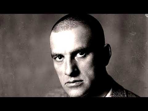 Vladimir Majakovski- O ljubavi,govori Sanja Pejović