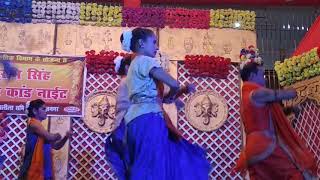 preview picture of video 'जसवन्त नगर रामलीला के मंच पर नृत्य कला द्वारा सुन्दर कांड के कुछ दृश्य'