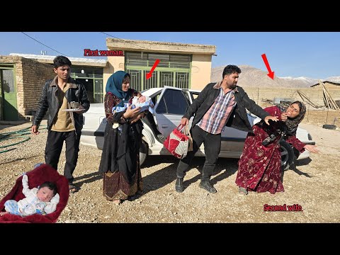 First Lady is discharged from hospital after giving birth and is confronted by an angry Second Lady.