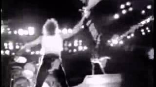 Scorpions - Walking on the Edge  &quot; Live &quot;