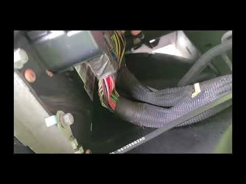 Jeep grand cherokee wk(05-10)stuck in gear (possible fix) DO This! before you drop tranny pan. 5.7
