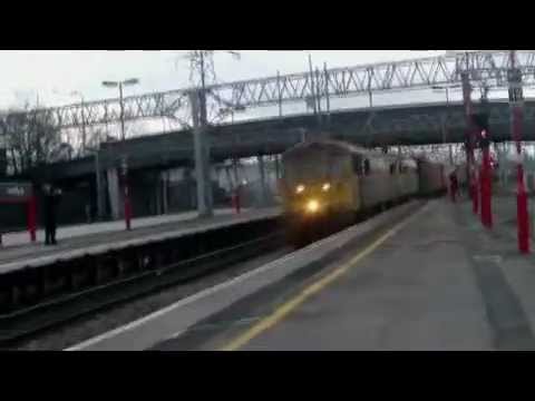 (HD) FreightLiner 86609 & PowerHaul Livery 86622 Pass Stafford with an InterModal