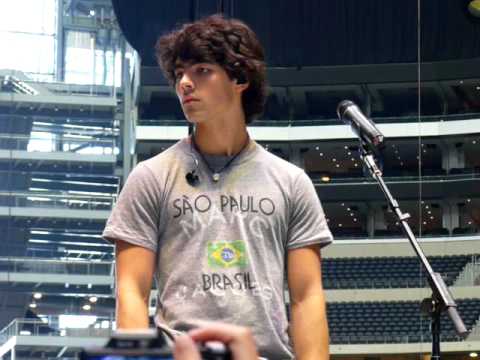 Jonas Brothers  -Paranoid- Larry King Live Taping