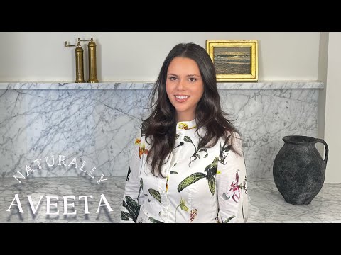 Afternoon Tea - Finger Sandwiches, Scones, Chocolate Cake, Passionfruit Macaron & Berry Cake S1 E7