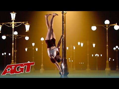 LEAKED! Kristy Sellars Sexy Australian Pole Dancer Puts A Twist On Pole Dancing!