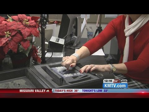 Omaha Mayor turns switch for holiday music on Star 104.5