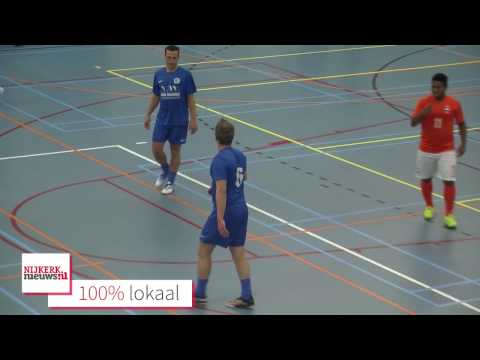 NIJKERK - Walk Inn Boys oefent met Nederlands Doventeam