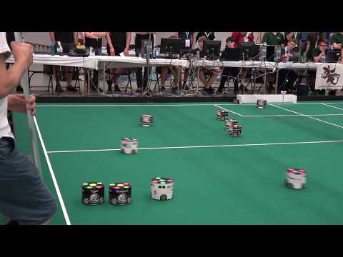 TIGERs Mannheim vs. ER-Force (Upper Half-Final) at RoboCup 2018 in Montréal, Canada