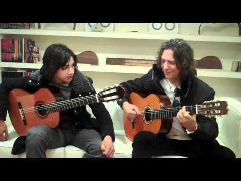 Felipe Conde - Tomatito con su hijo José en el taller de Felipe Conde