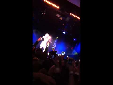 Introduction/Since U Been Gone - Amelia Lily & Kelly Rowland - Middlesbrough Empire