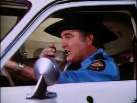 The Dukes of Hazzard - Bo destroying Daisy's '74 Plymouth Road Runner less mile before the cliff