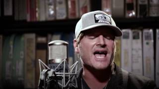 Jerrod Niemann - Drink to That All Night - 4/20/2017 - Paste Studios, New York, NY