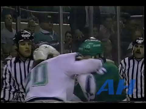 NHL Jan. 28, 1992 Marc Bergevin,HFD v Mike Craig,MIN Hartford Whalers Minnesota North Stars