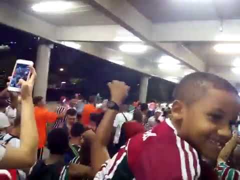 Fluminense 4x0 Paraná - Saída da torcida - Para Pra ver - horto mágico - Minha Raiz