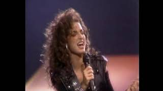 Download lagu Miami Sound Machine - 1-2-3 (Live From Miami '88) mp3 Download lagu Miami Sound Machine - 1-2-3 (Live From Miami '88) mp3