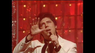 SHAKIN&#39; STEVENS - CRY JUST A LITTLE BIT - TOP OF THE POPS CHRISTMAS 1983 - 25/12/83 (RESTORED)