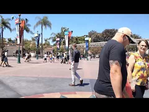 Entrance plaza of Disneyland and California Adventure bus 🚌 drop off side
