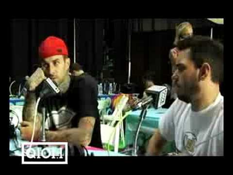 Travis Barker and DJ AM with Kevin Manno at the 2008 VMAs