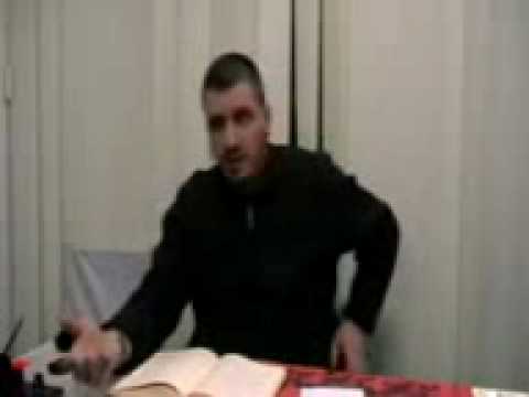 Hoxhë Enis Rama Komentimi i sures el Ihlas 4.3gp