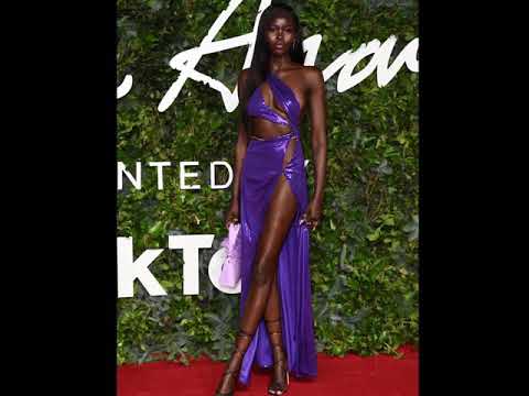 Le top Adut Akech sublime en création sur mesure Sergio Hudson pour les Fashion Awards 2021