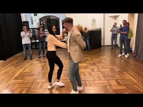 Die verrückteste Discofox Figur, die ihr je gesehen habt