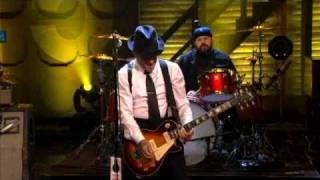 Social Distortion - Machine gun blues (Live @ Conan)