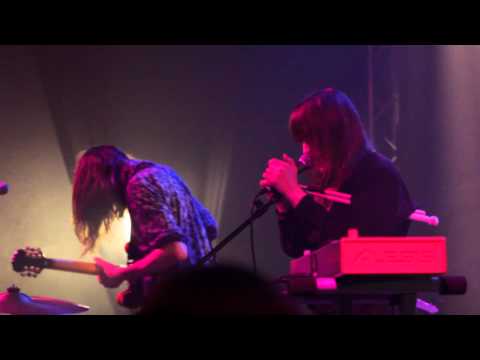 Esben and the Witch - "Marching Song" (Live in Brighton, 2011)