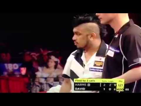 Rune David v Wesley Harms (Dart player misses the Dartboard)